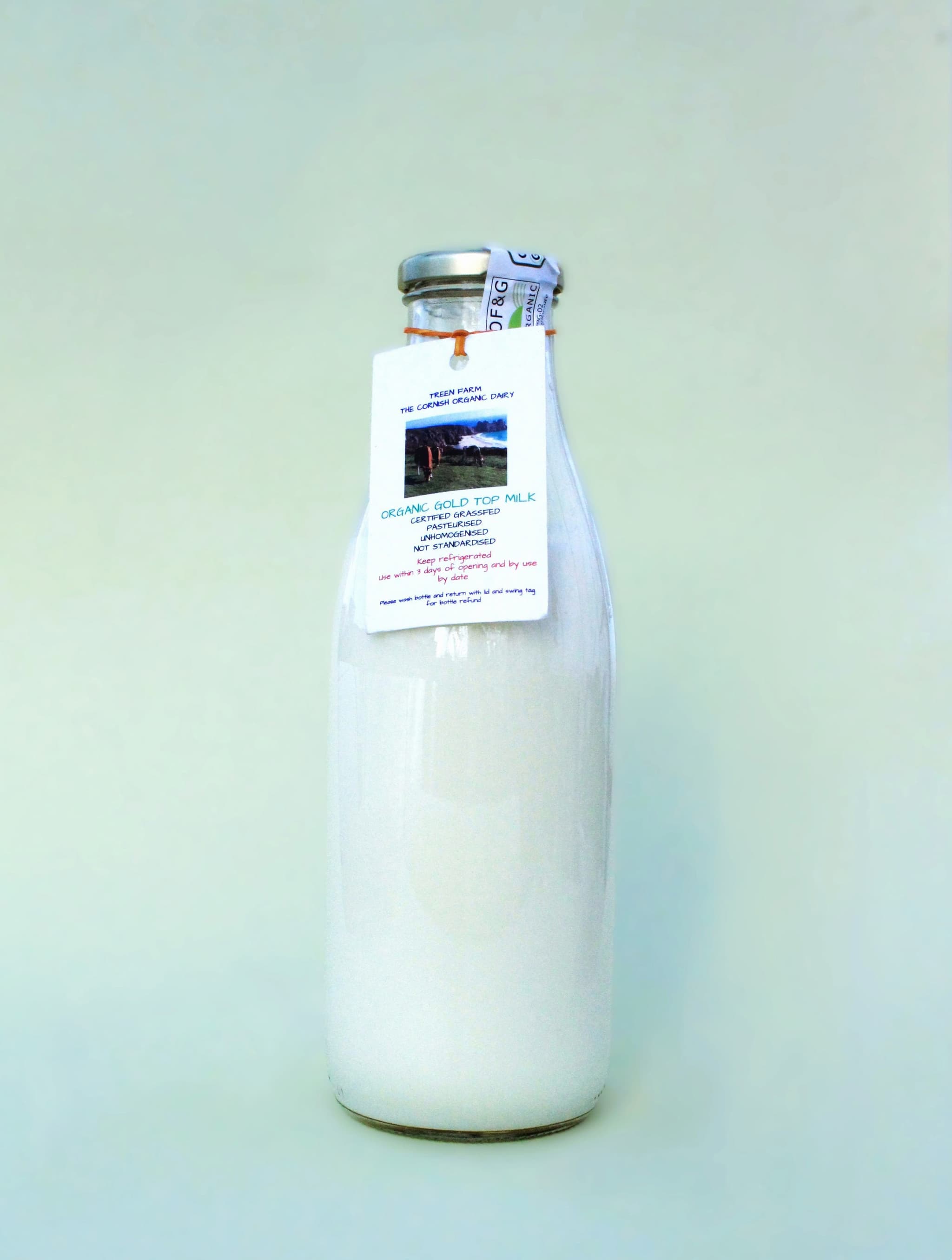 Milk, 1 litre, organic Cornish gold-top (includes £1 bottle deposit)
